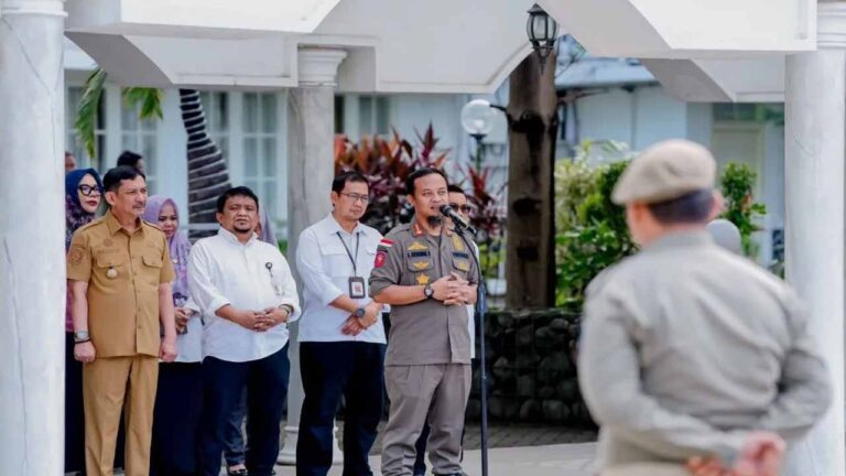 Gubernur Sulsel tinjau proses pencoblosan PSU di Kota Palopo