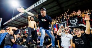 Top Oss Boyong Striker Brasil
