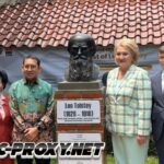 Patung Leo Tolstoy di FIB UI simbol baru sahabat Indonesia-Rusia
