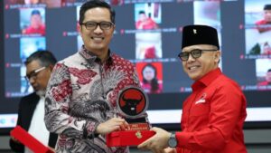 PDIP Terima Penghargaan KIP sebagai Partai Informatif dan Transparan