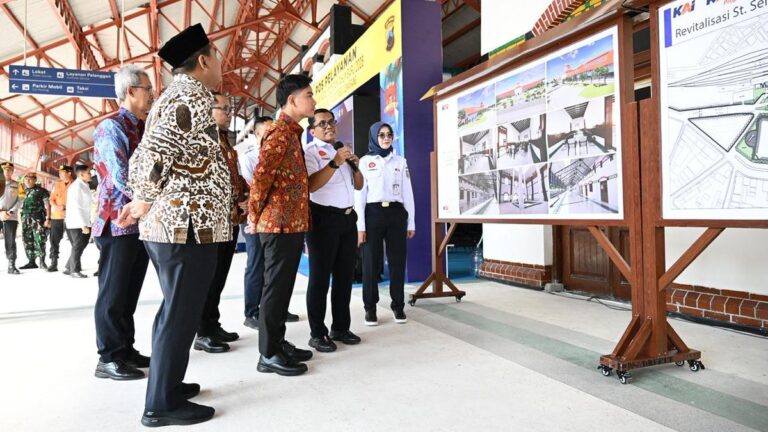 Wapres Gibran Pantau Kesiapan Stasiun Tawang Hadapi Arus Mudik Nataru