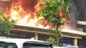 Kebakaran Landa Mal Ciputra Cibubur, Api Berhasil Dipadamkan