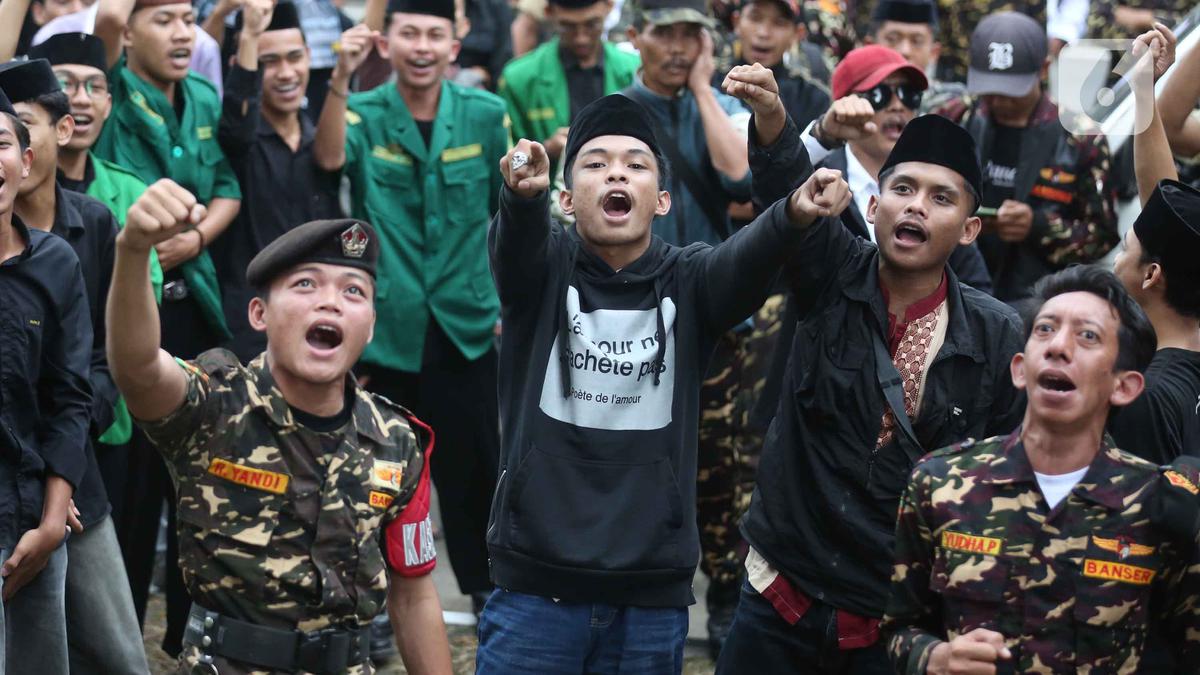 Banser Unjuk Rasa di KPK Tolak Penahanan Yaqut Cholil Qoumas