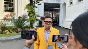 MK Minta DPR dan Pemerintah Revisi UU Pensiun Pejabat Negara